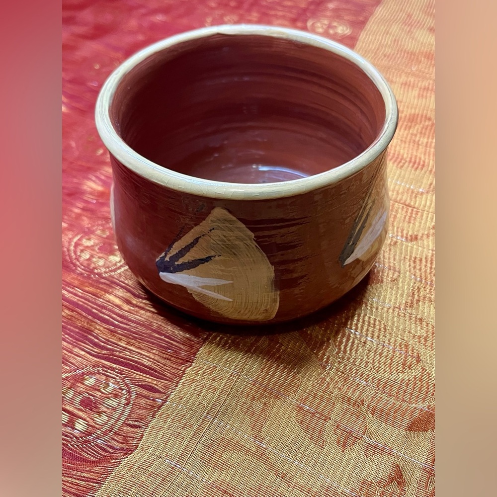 HAND CRAFTED WHEEL THROWN POTTERY BOWL